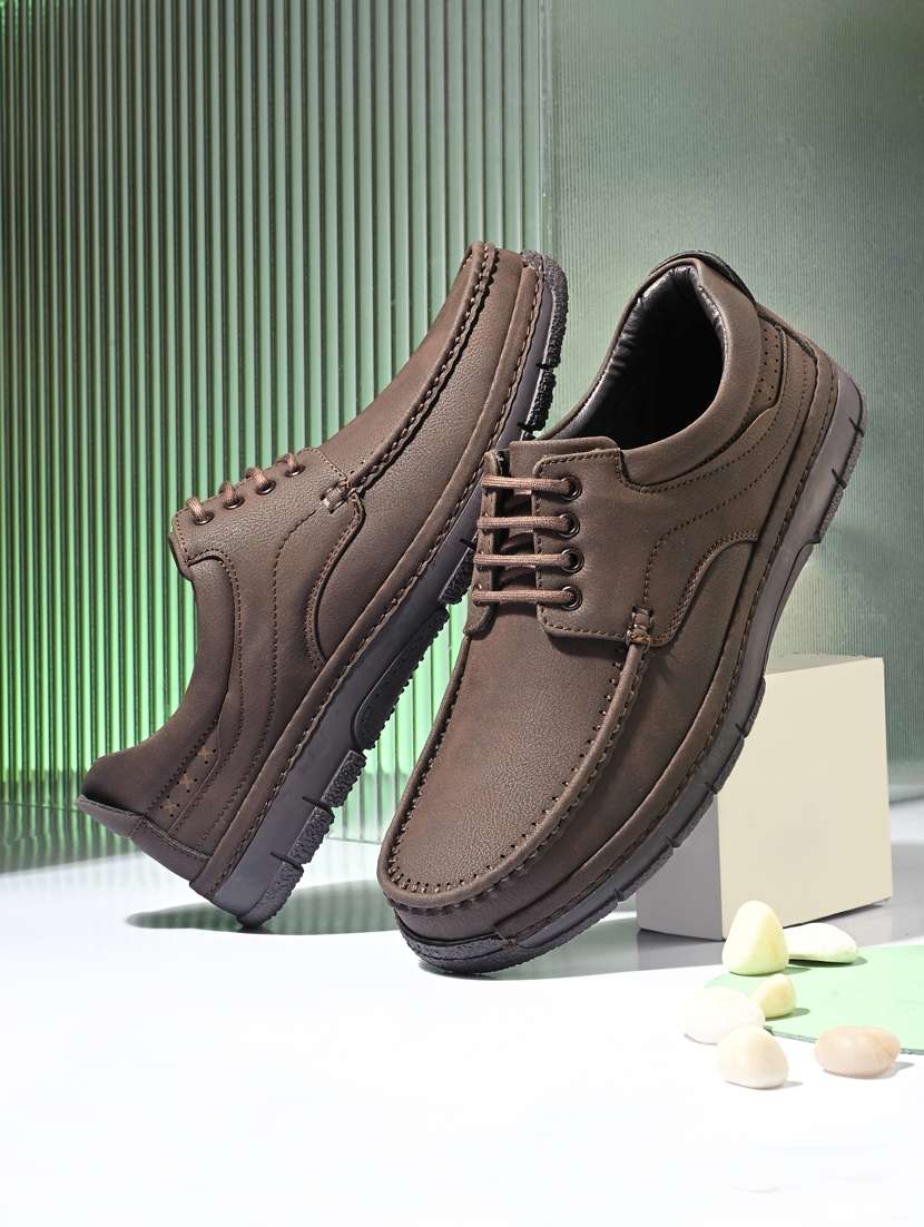 men brown lace up casual shoes
