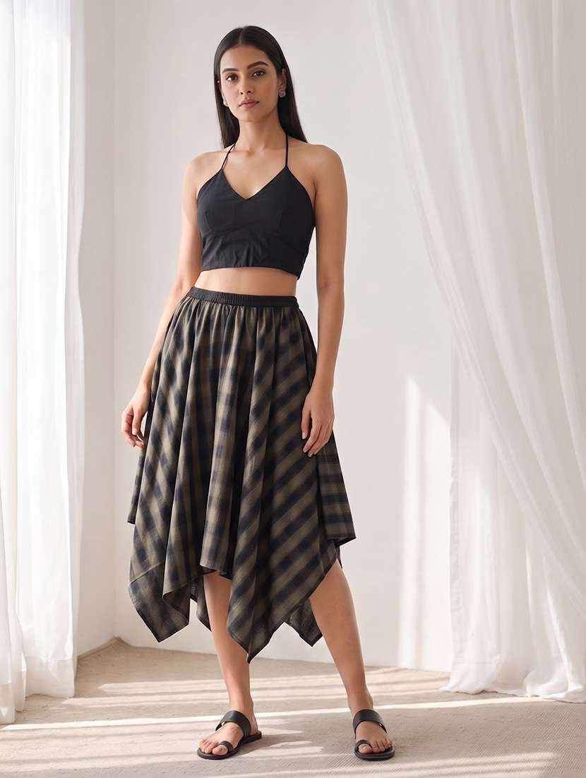women printed mid rise asymmetric skirt