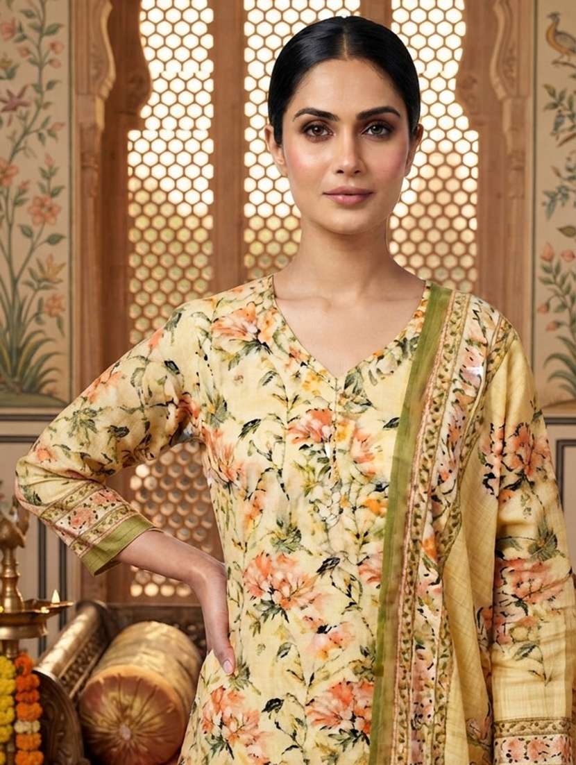 Women Printed Three Quarter Sleeves Kurta Pant Set With Dupatta - 22658957 -  Standard Image - 1