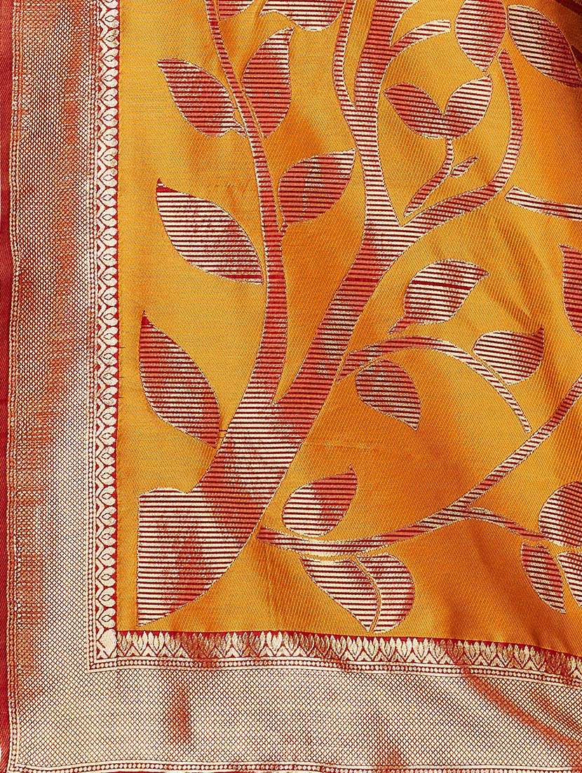 Women Self Design Banarasi Saree With Blouse - 22660357 -  Standard Image - 1