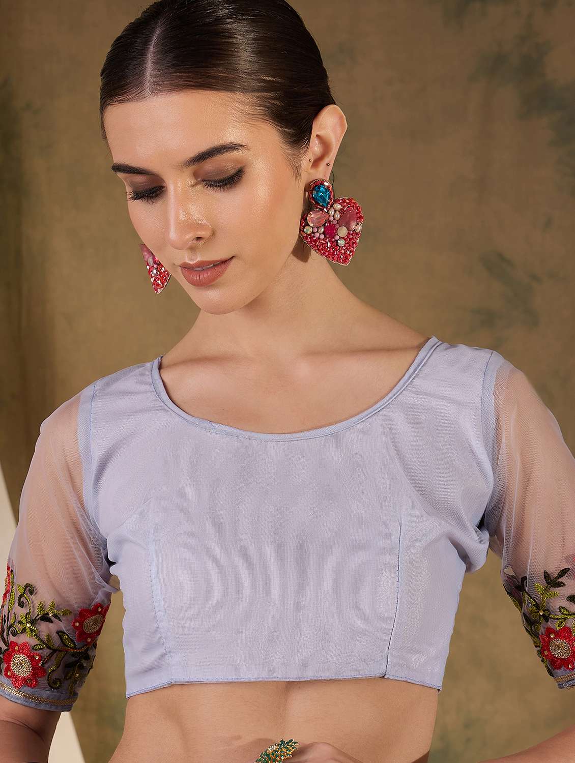 Women Solid With Work Embroidered Saree With Blouse - 22660434 -  Standard Image - 6