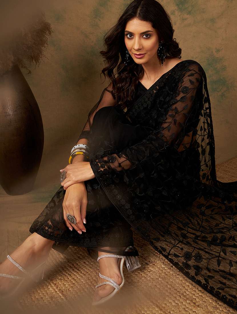 Women Solid With Work Embroidered Saree With Blouse - 22660441 -  Standard Image - 4