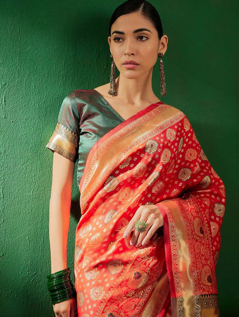 Women Self Design Banarasi Saree With Blouse - 22660485 -  Standard Image - 4