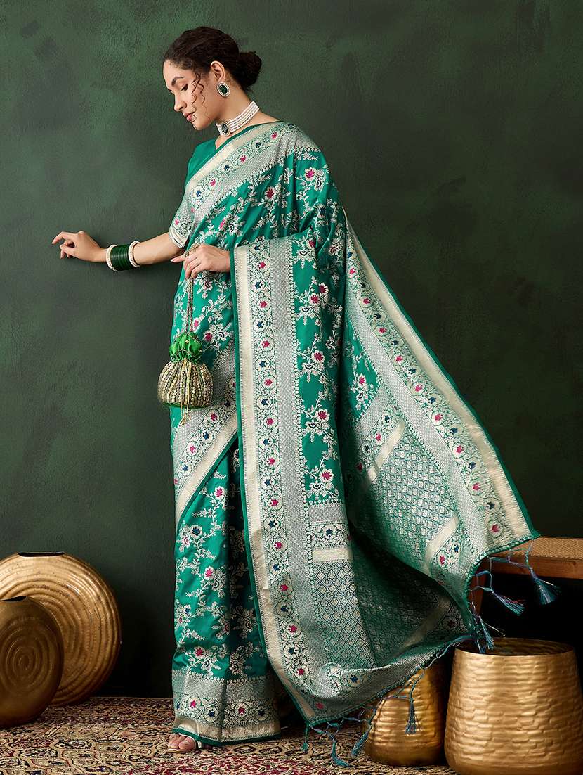 Women Self Design Banarasi Saree With Blouse - 22660556 -  Standard Image - 4