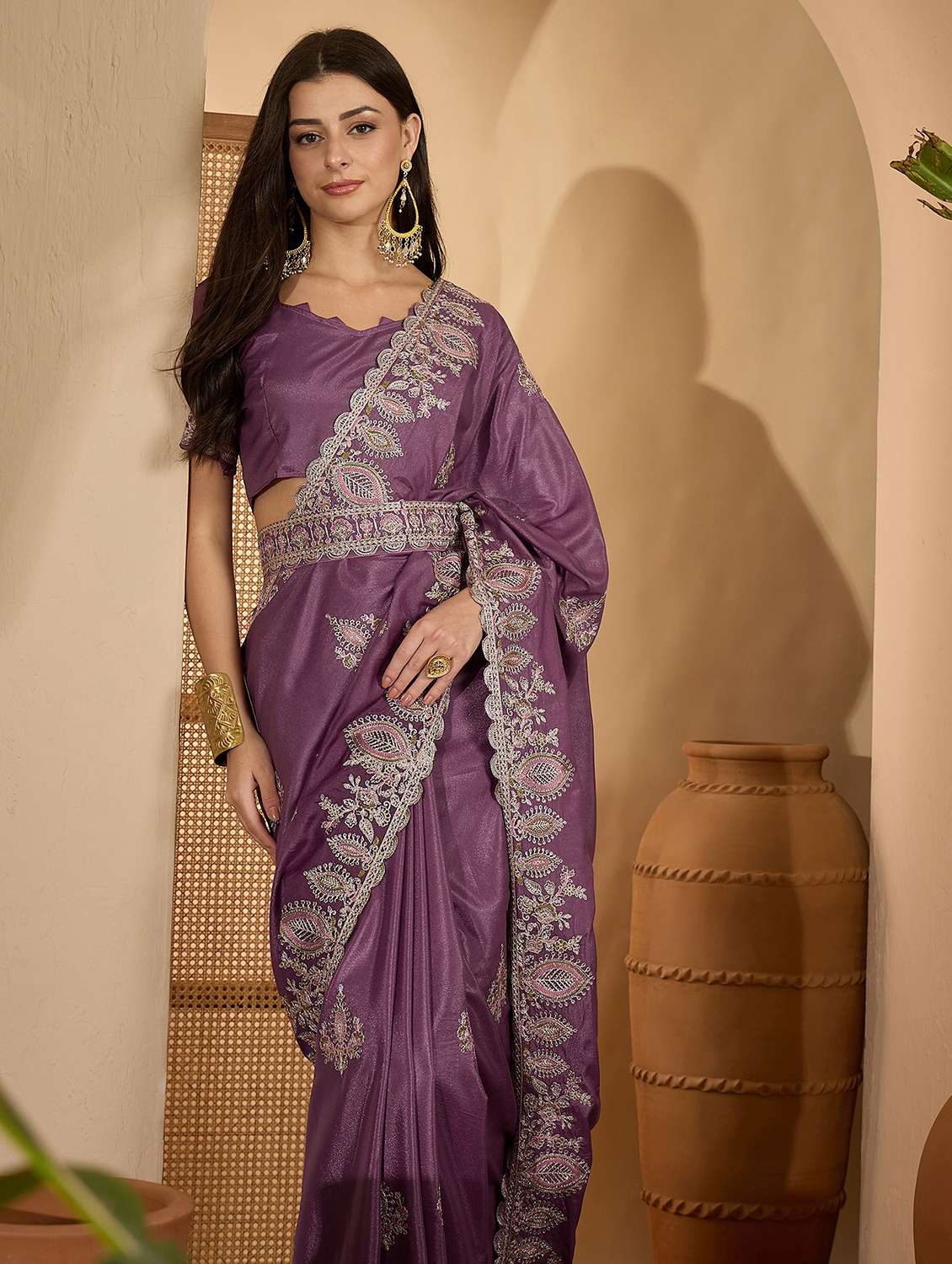 Women Solid With Work Embroidered Saree With Blouse - 22660715 -  Standard Image - 4