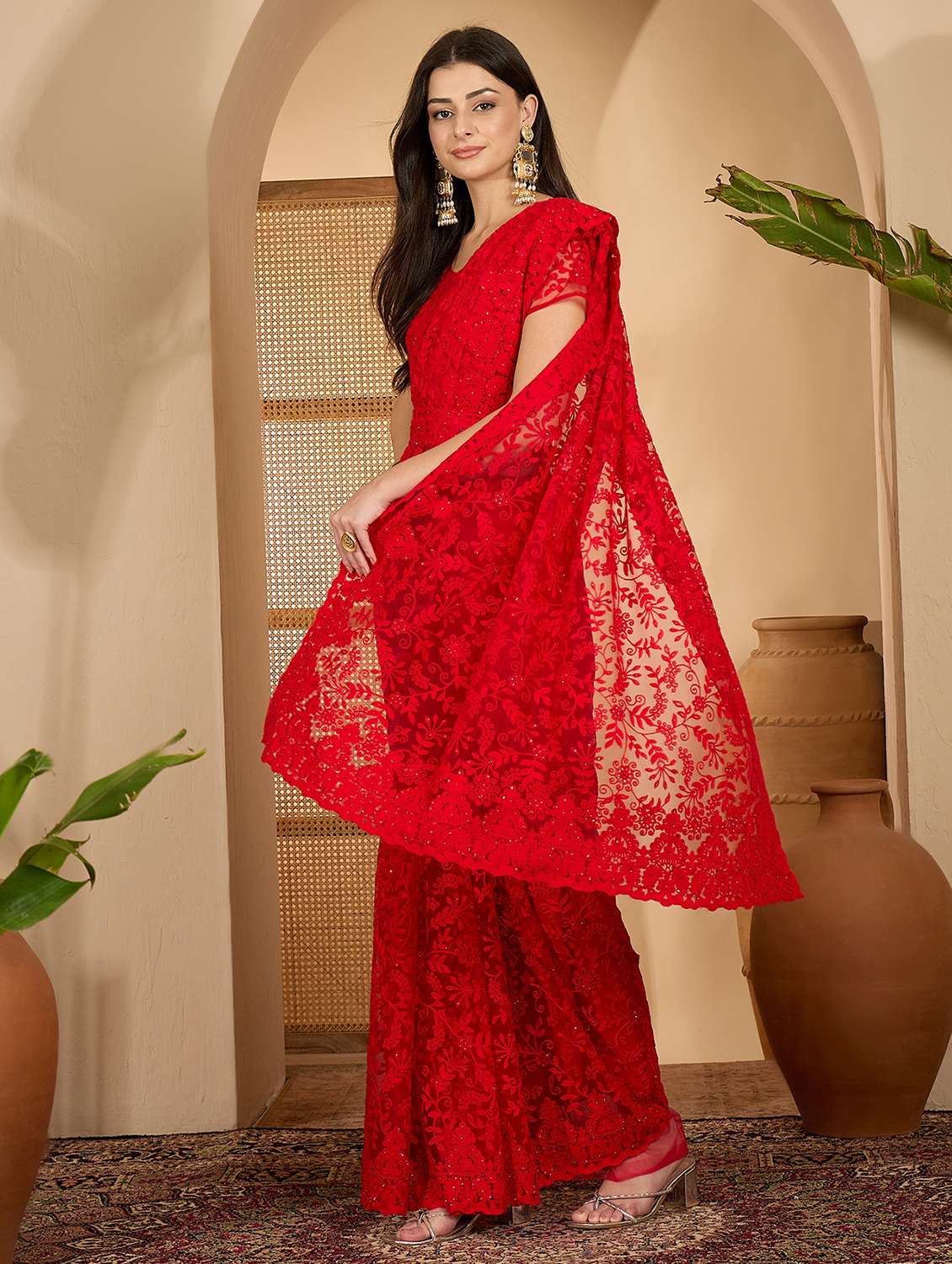 Women Solid With Work Embroidered Saree With Blouse - 22660720 -  Standard Image - 4