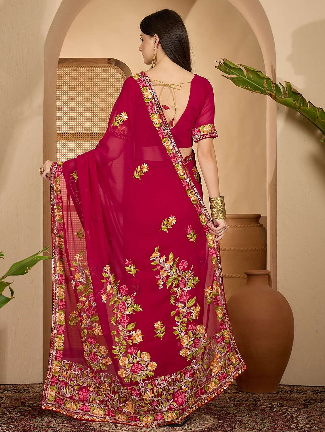 Women Solid With Work Embroidered Saree With Blouse - 22660739 -  Standard Image - 4