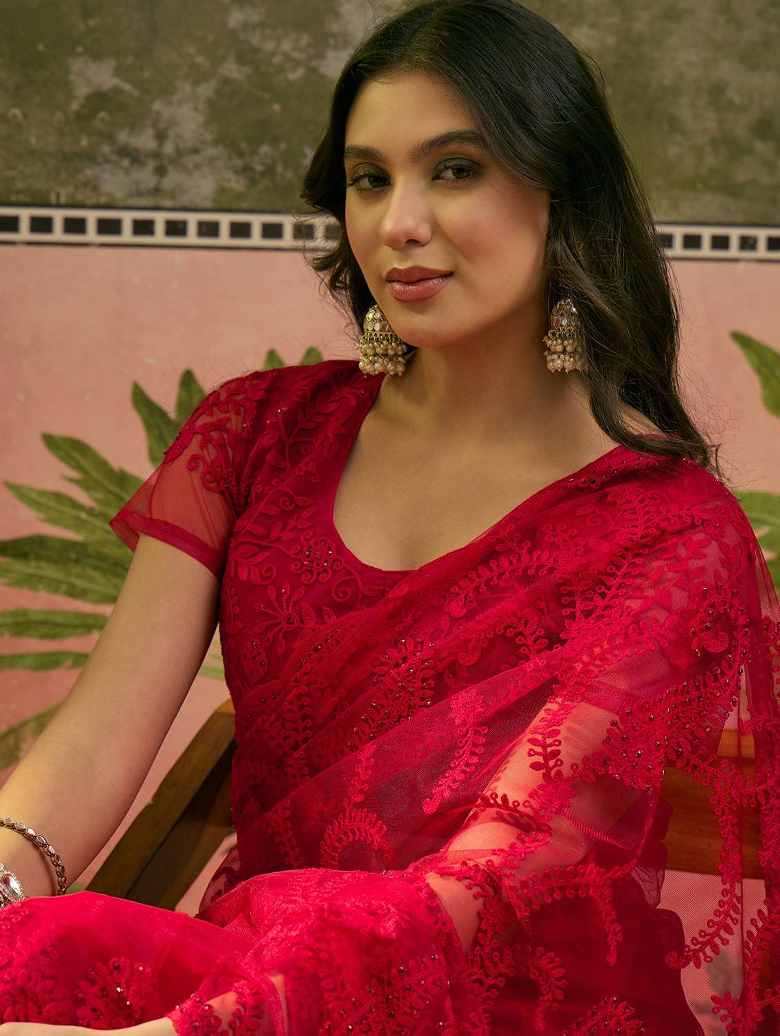 Women Solid With Work Embroidered Saree With Blouse - 22660835 -  Standard Image - 1