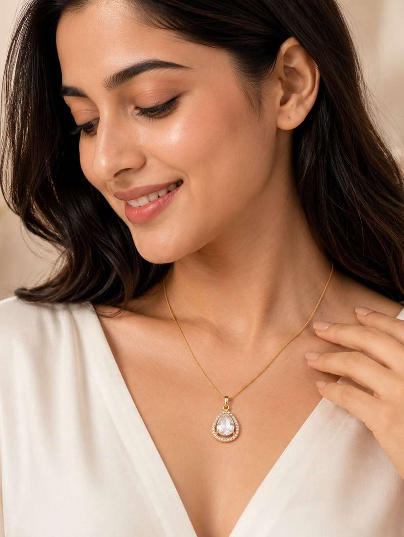 oval shape gold plated pendant with chain - 22662049 -  Standard Image - 1