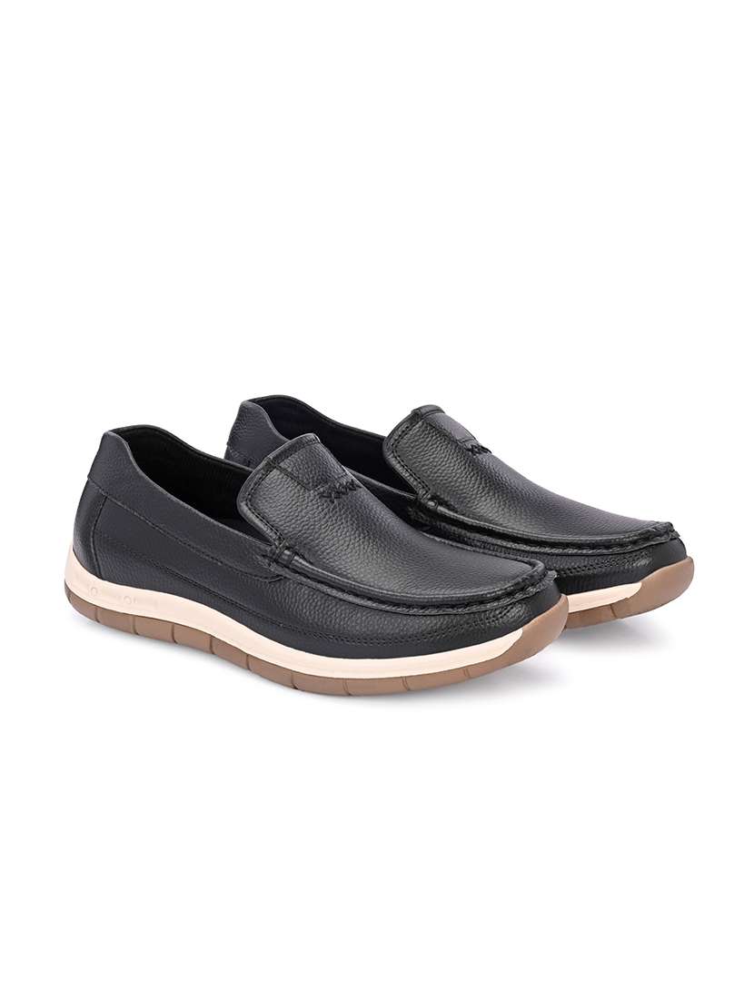 Men Solid Slip On Casual Shoes - 22662488 -  Standard Image - 1