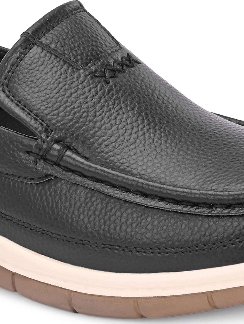 Men Solid Slip On Casual Shoes - 22662488 -  Standard Image - 4