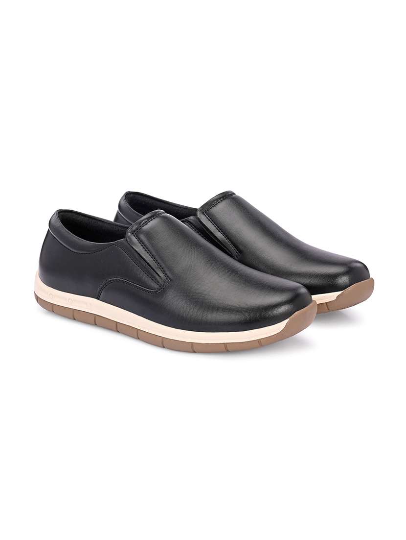 Men Solid Slip On Casual Shoes - 22662492 -  Standard Image - 1