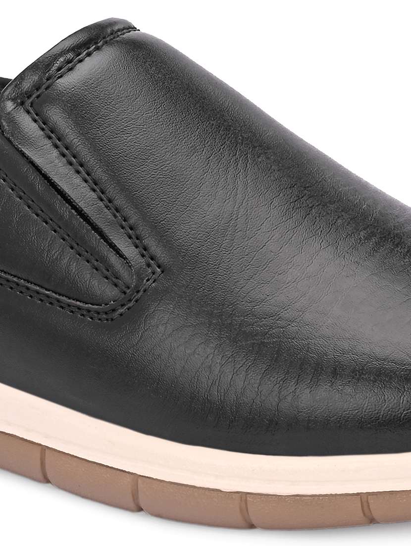 Men Solid Slip On Casual Shoes - 22662492 -  Standard Image - 4