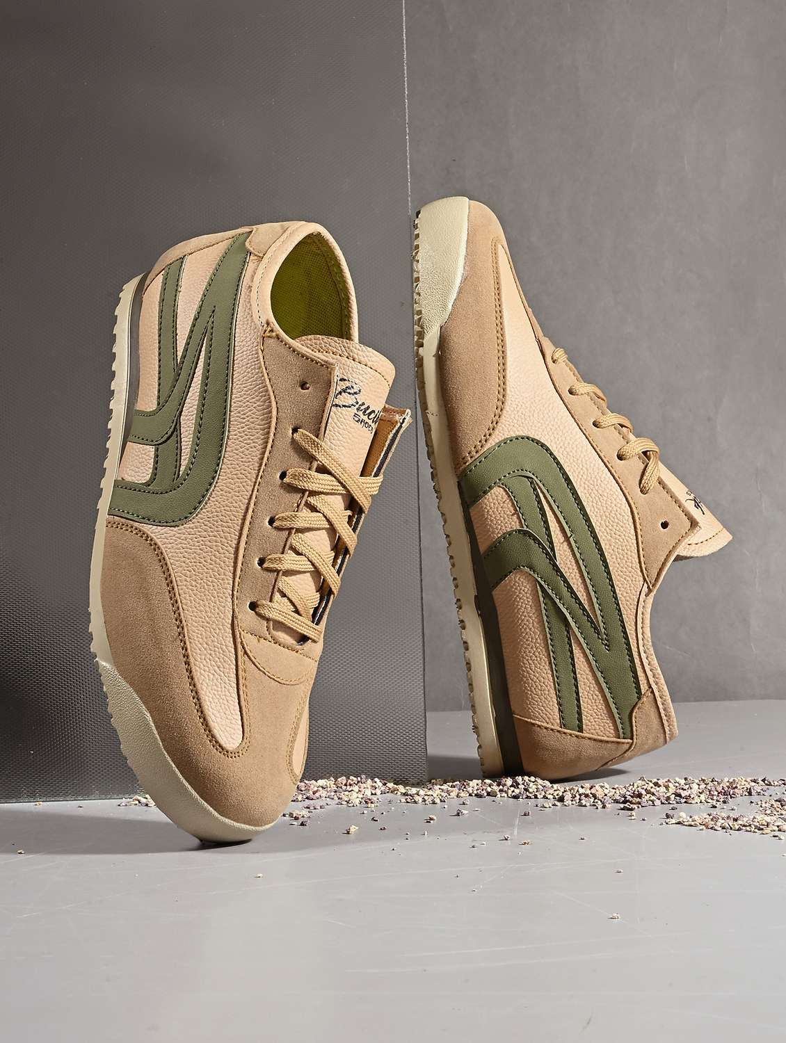 Men Colourblocked Lace Up Sneaker - 22662524 -  Standard Image - 1