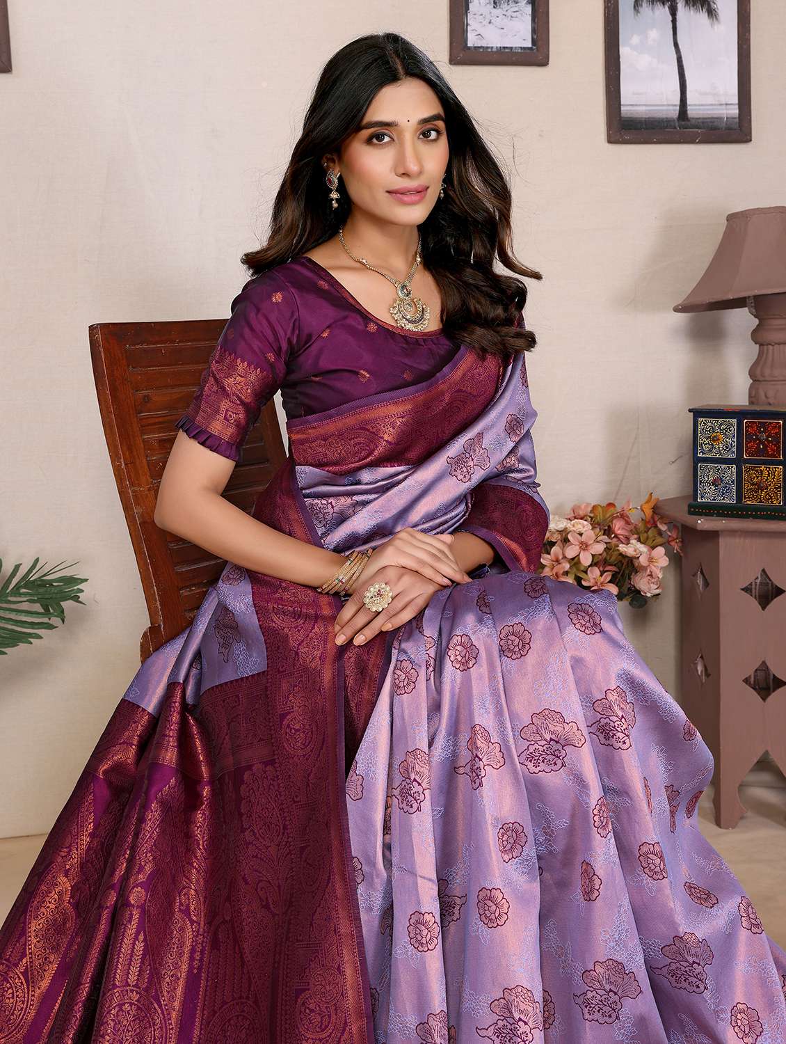 Women Self Design Banarasi Saree With Blouse - 22662918 -  Standard Image - 4