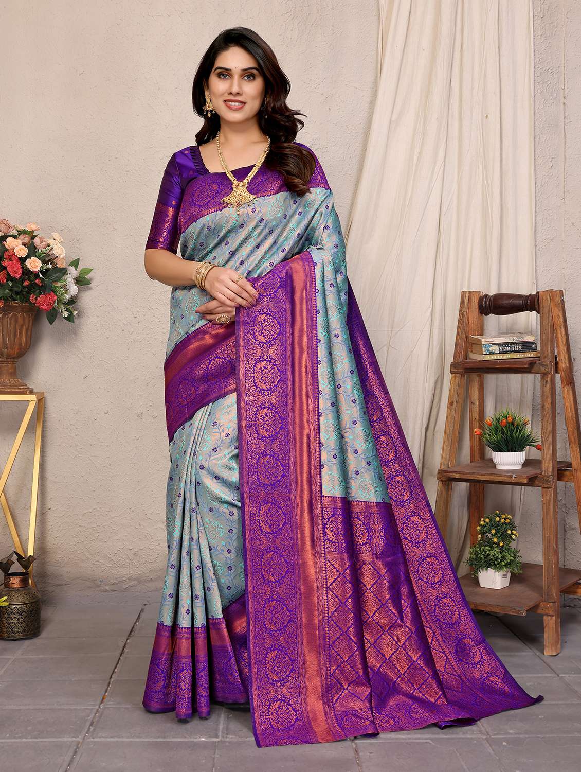 women self design banarasi saree with blouse