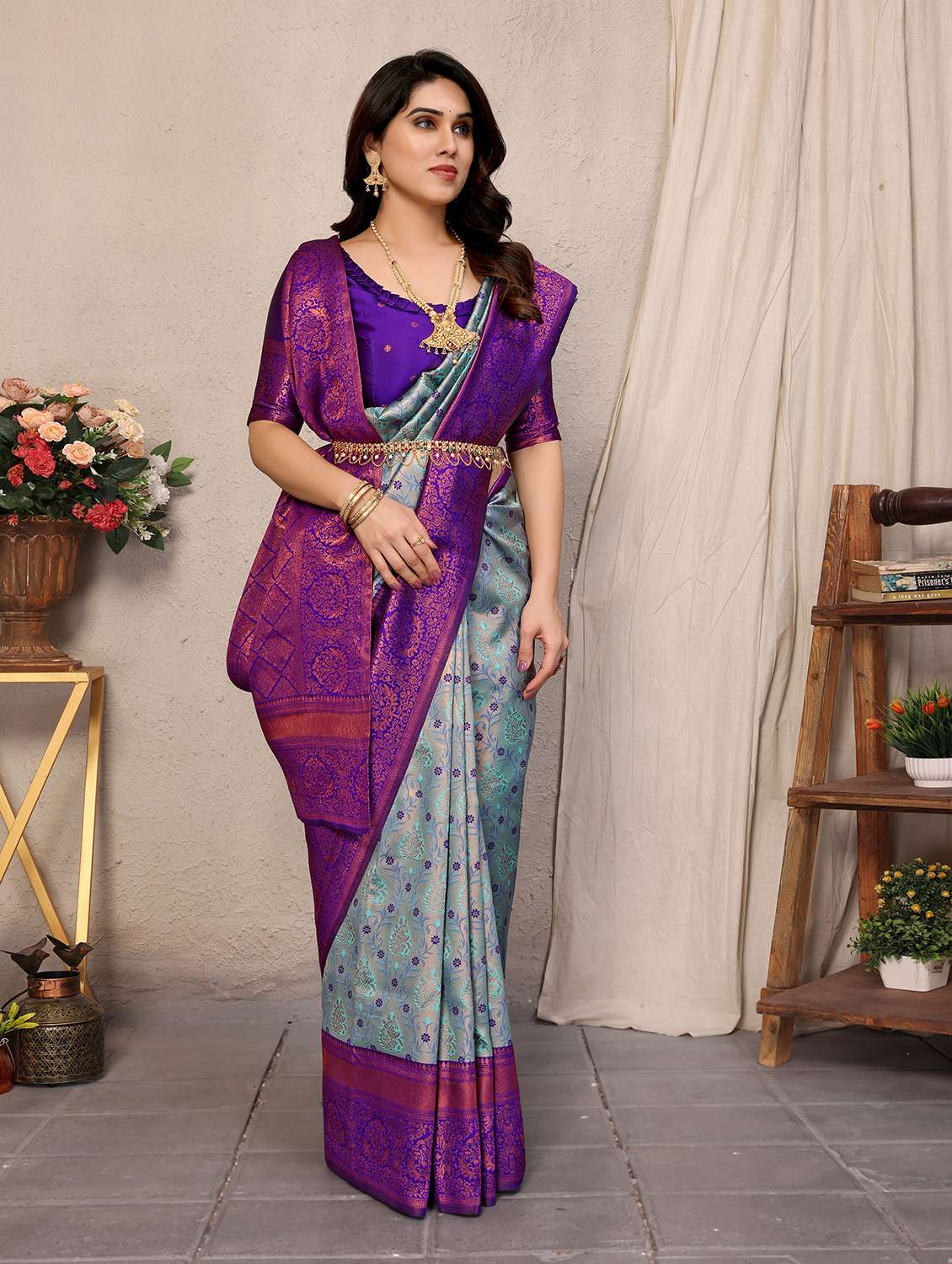 Women Self Design Banarasi Saree With Blouse - 22662968 -  Standard Image - 1