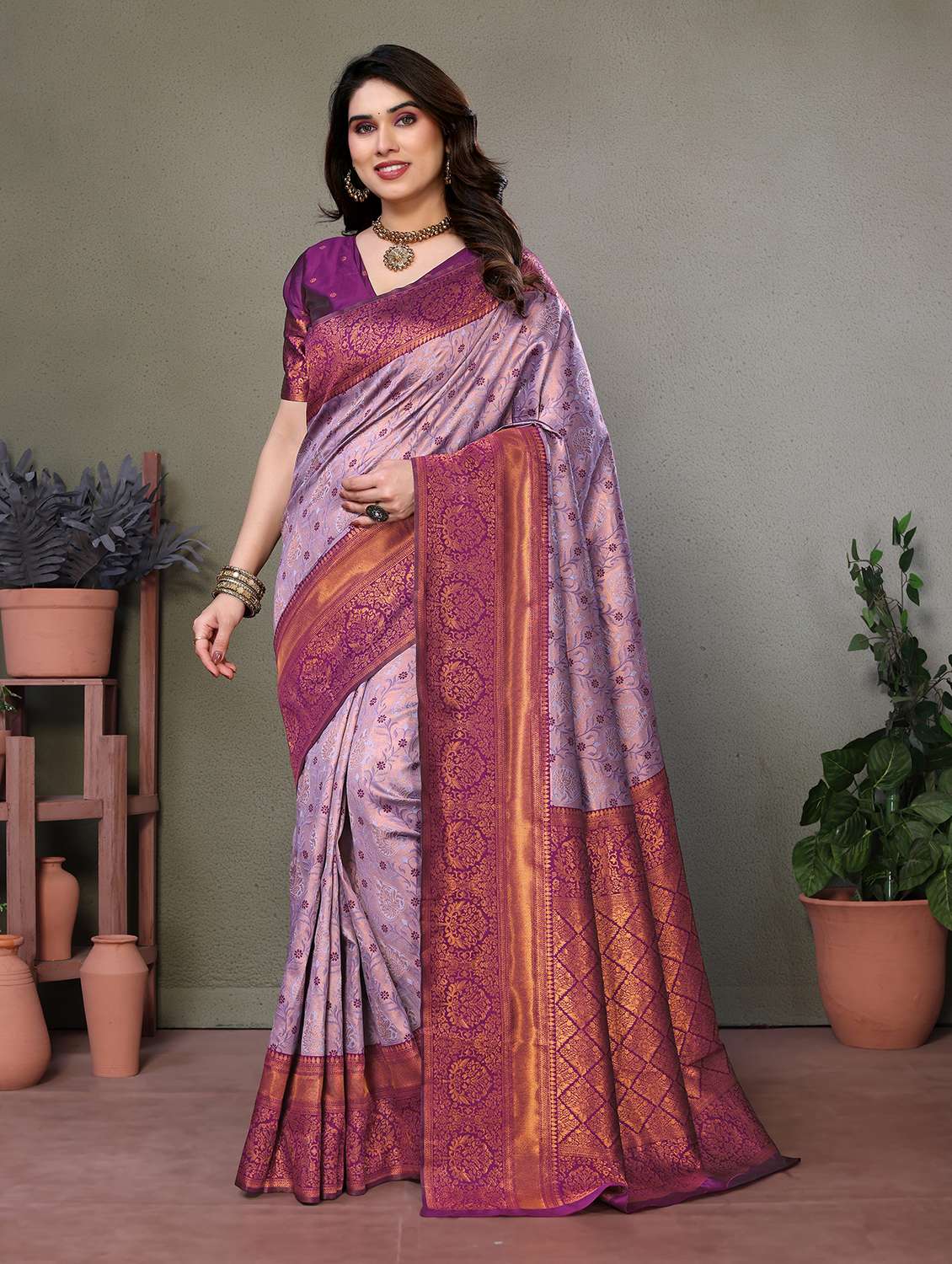 Women Self Design Banarasi Saree With Blouse - 22663403 -  Standard Image - 1