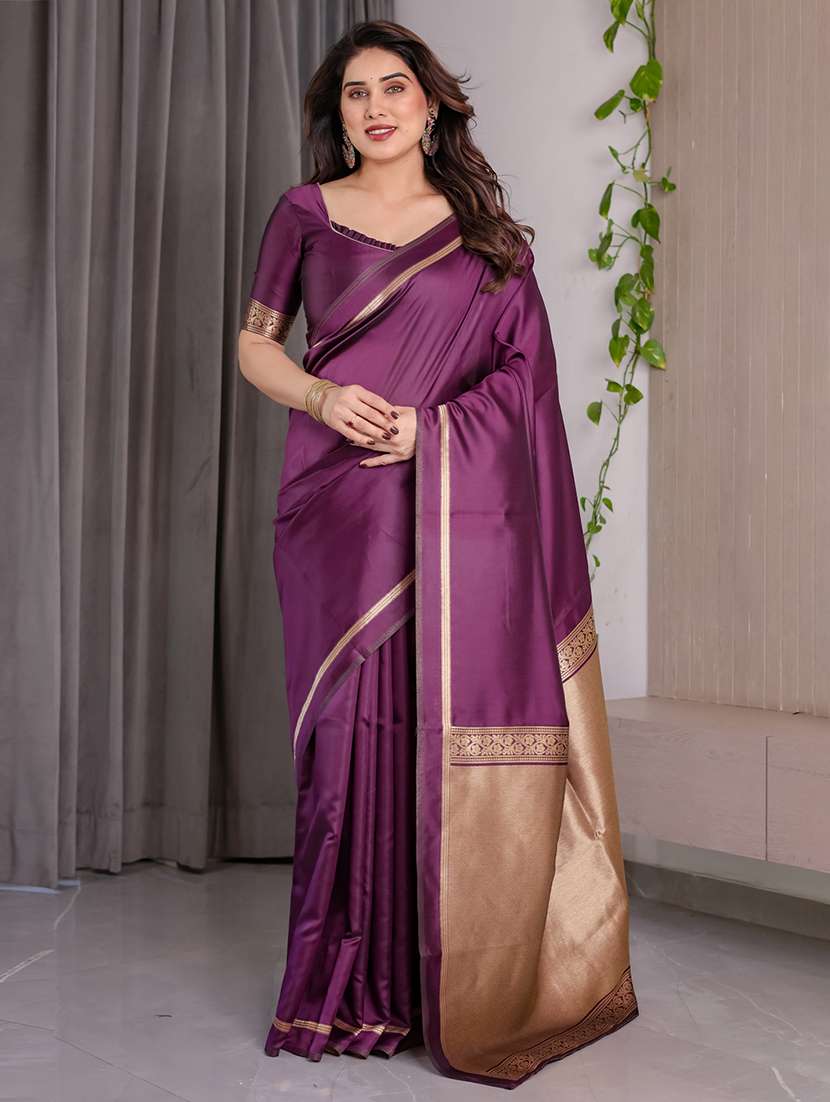 women solid with bordered saree with blouse