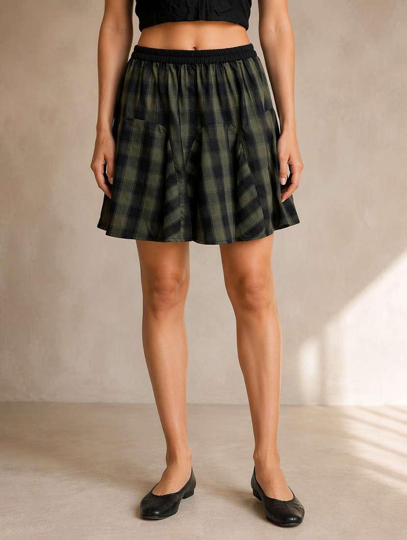 women checkered mid rise flared skirt