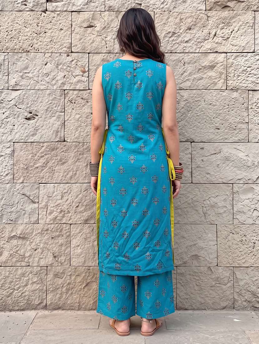women printed sleeveless ethnic co-ord set - 22664510 -  Standard Image - 4