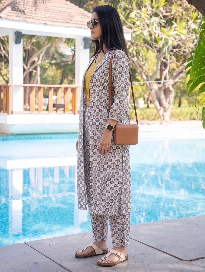 women printed three quarter sleeves top pant and shrug co-ord set - 22664515 -  Standard Image - 4