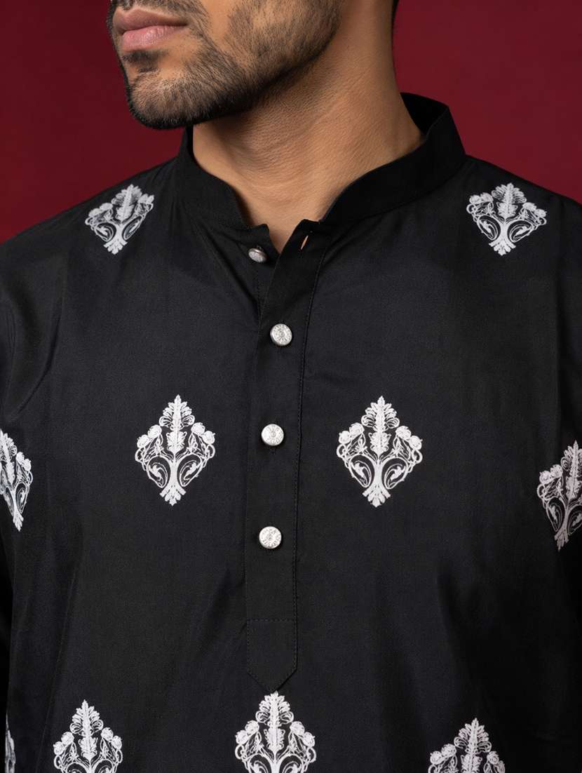 Men Embroidered Mandarin Neck Short Kurta - 22664546 -  Standard Image - 1