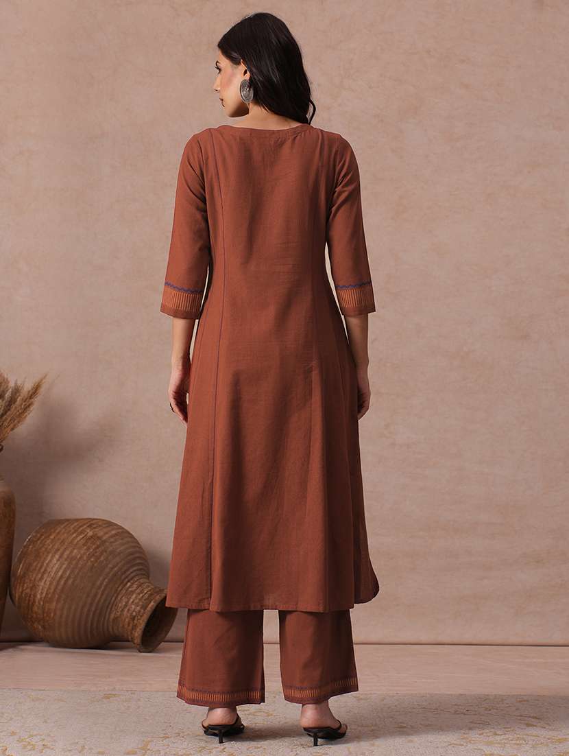 Women Printed Three Quarter Sleeves A-line Kurta - 22665478 -  Standard Image - 4