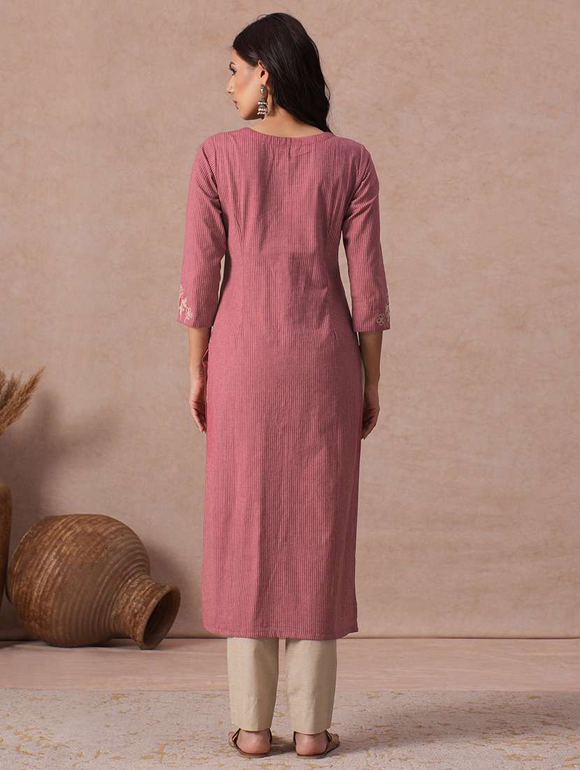 Women Printed Three Quarter Sleeves Straight Kurta - 22665486 -  Standard Image - 4
