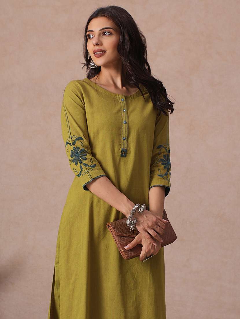 Women Embroidered Three Quarter Sleeves Straight Kurta - 22665494 -  Standard Image - 1
