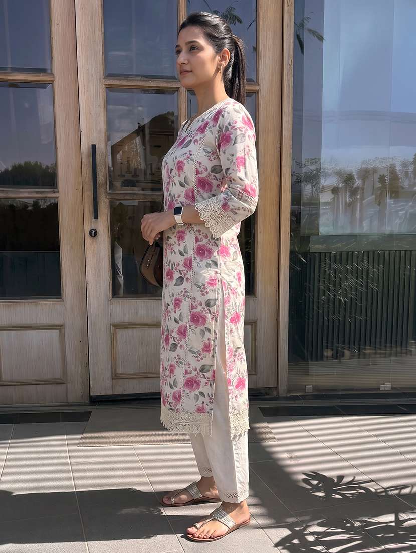 Women Printed Three Quarter Sleeves Kurta Pant Set - 22668265 -  Standard Image - 4