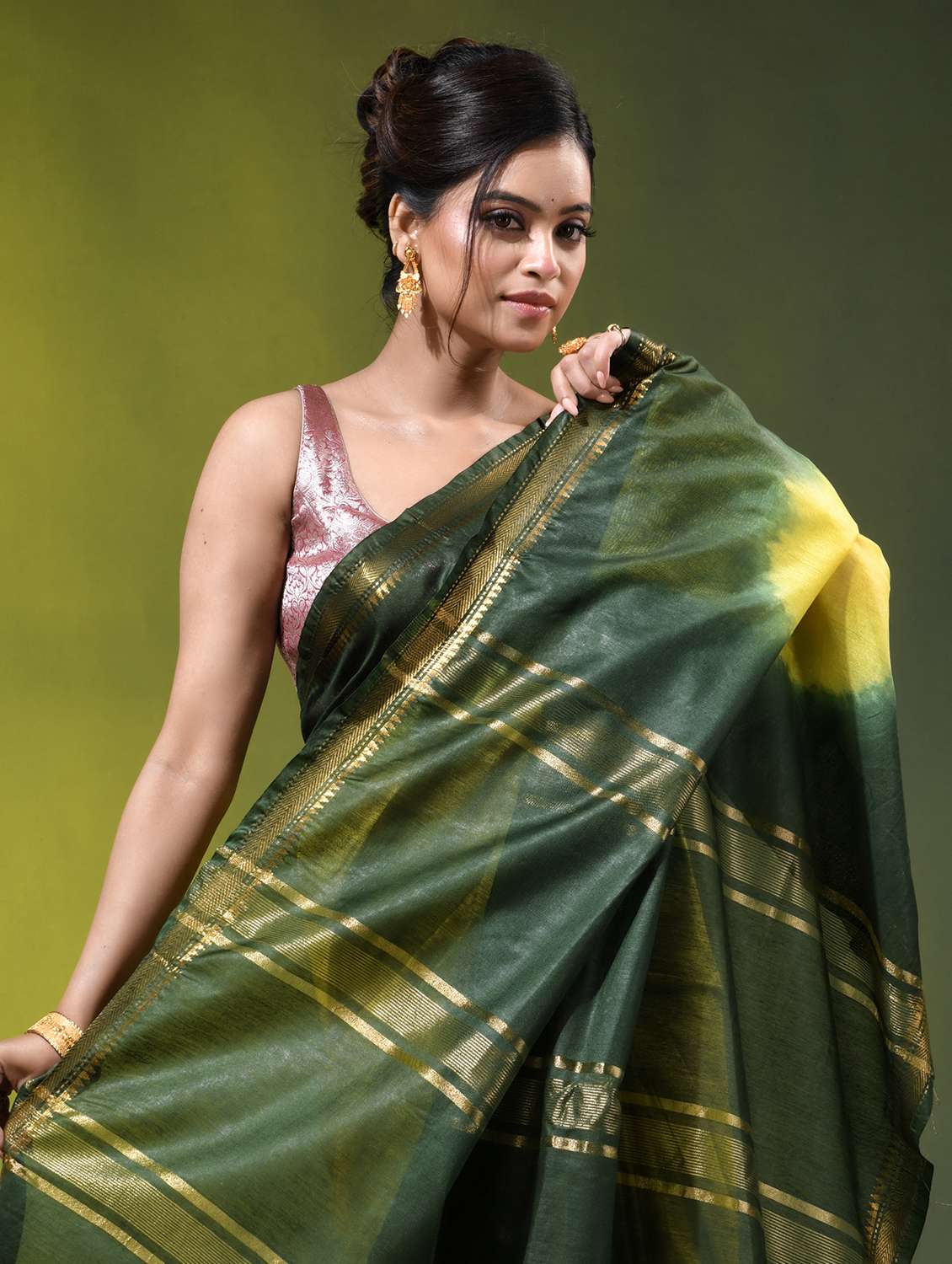 women solid with bordered saree with blouse - 22686242 -  Standard Image - 1