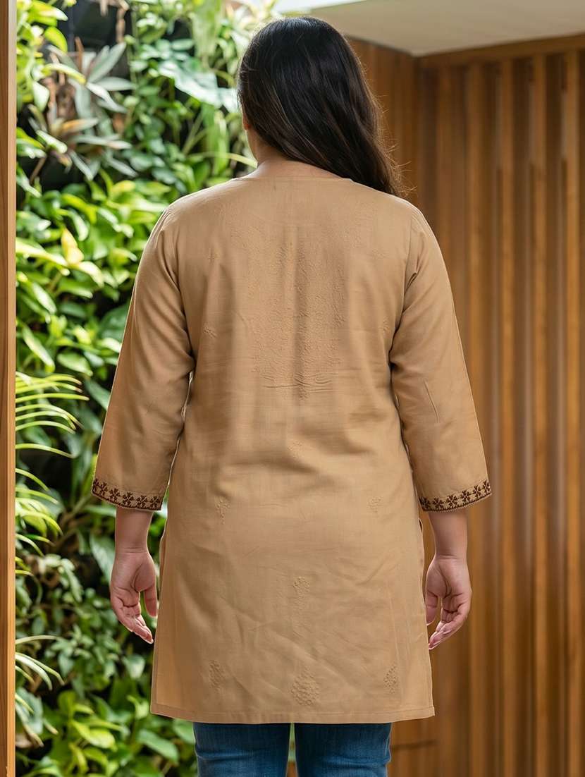 Women Embroidered Three Quarter Sleeves Straight Kurti - 22686344 -  Standard Image - 4