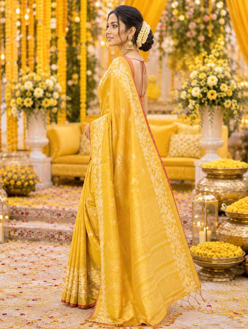 women self design handloom saree with blouse - 22687022 -  Standard Image - 1