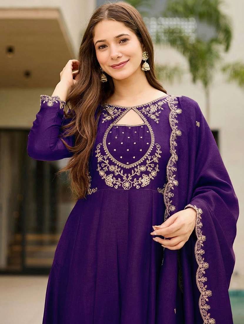 Women Embroidered Long Sleeves Kurta Pant Set With Dupatta - 22692382 -  Standard Image - 1