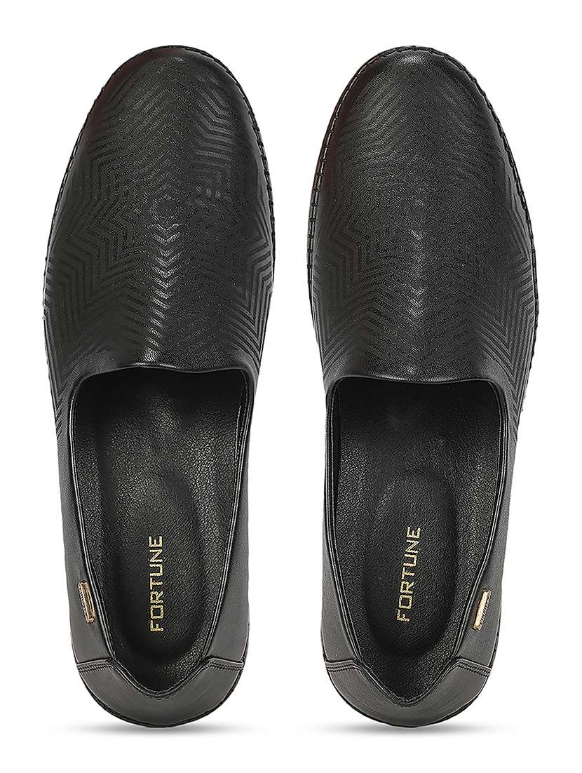 Men Black Slip On Mojari - 22694847 -  Standard Image - 6