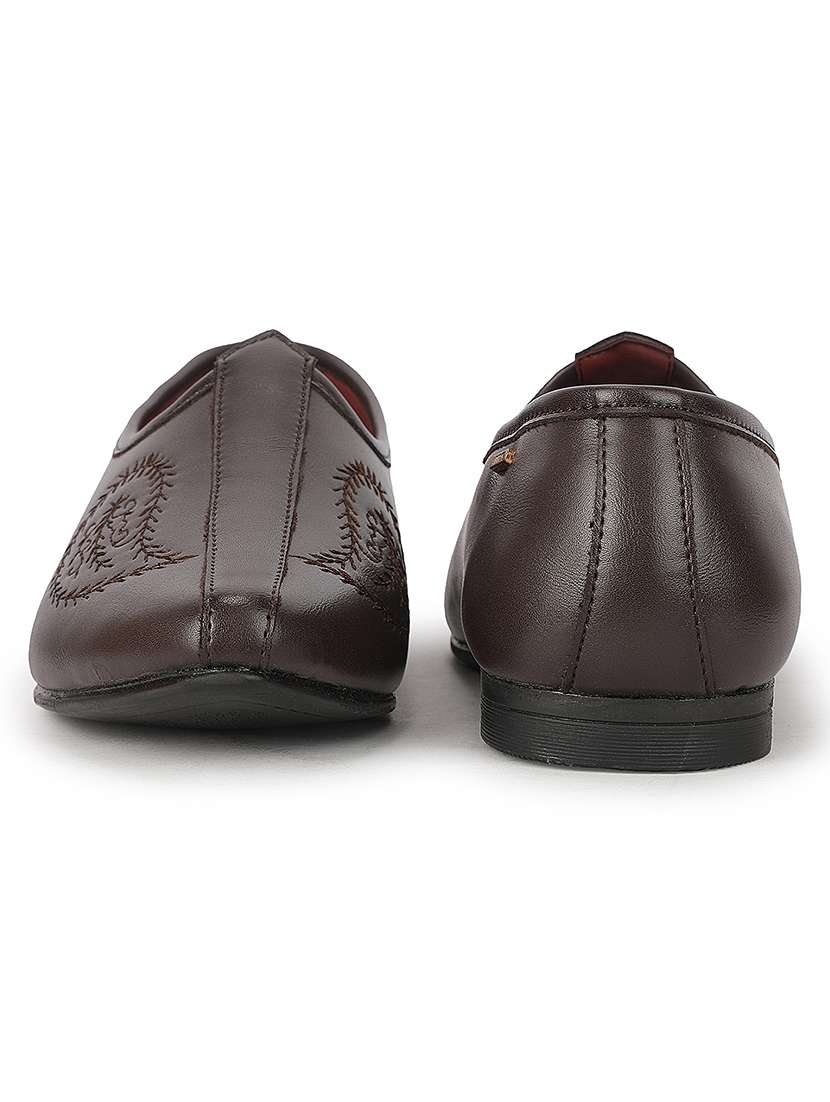 Men Brown Slip On Mojari - 22694849 -  Standard Image - 4