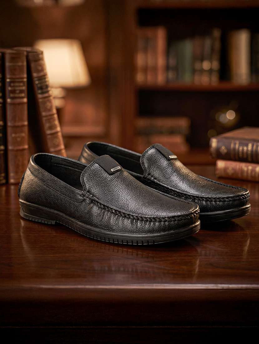 men black slip on loafer