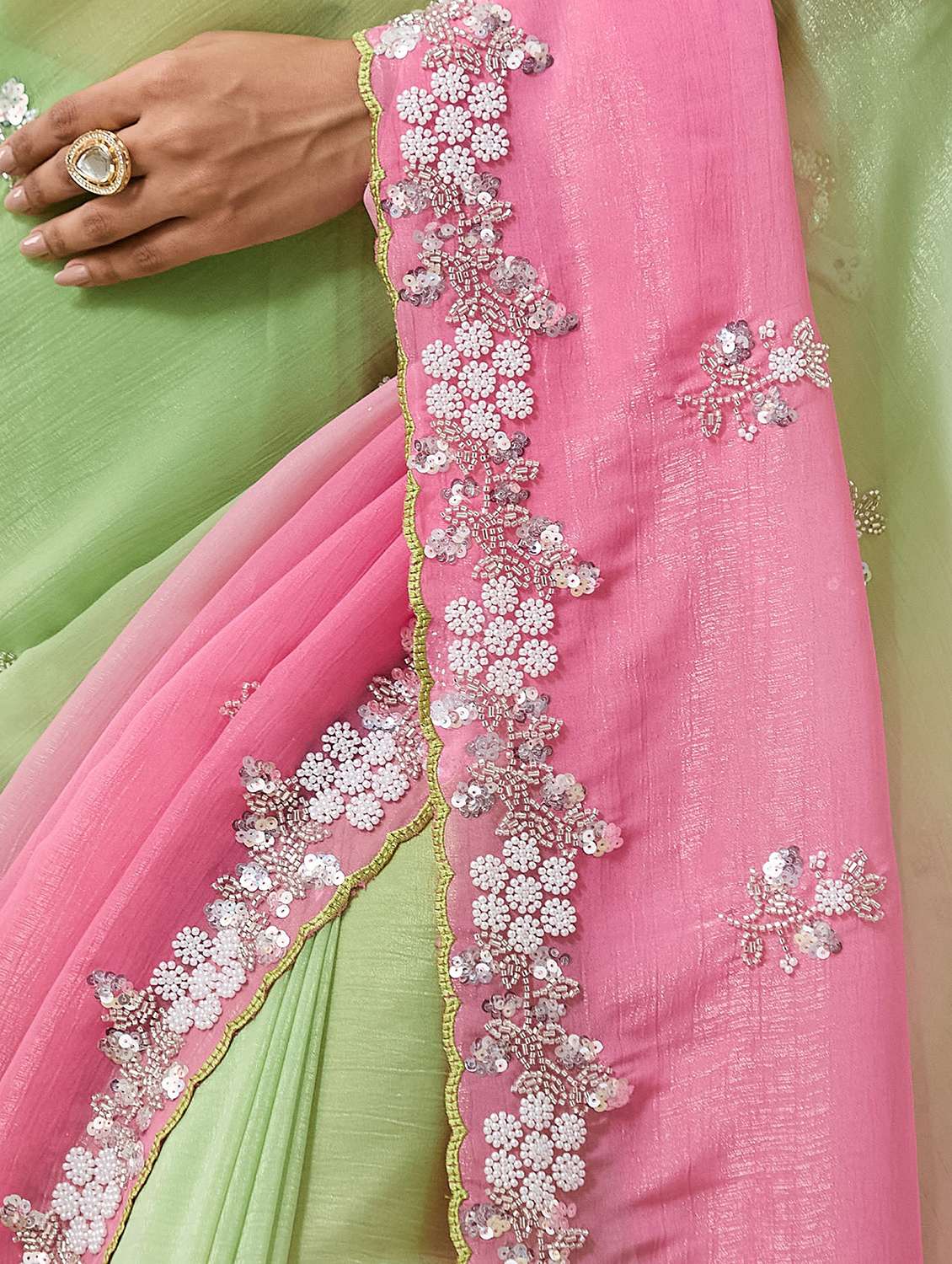 Women Ombre Embellished Saree With Blouse - 22695273 -  Standard Image - 4