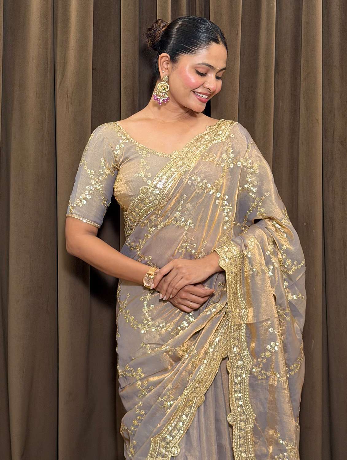 Women Solid With Work Embellished Saree With Blouse - 22695280 -  Standard Image - 1
