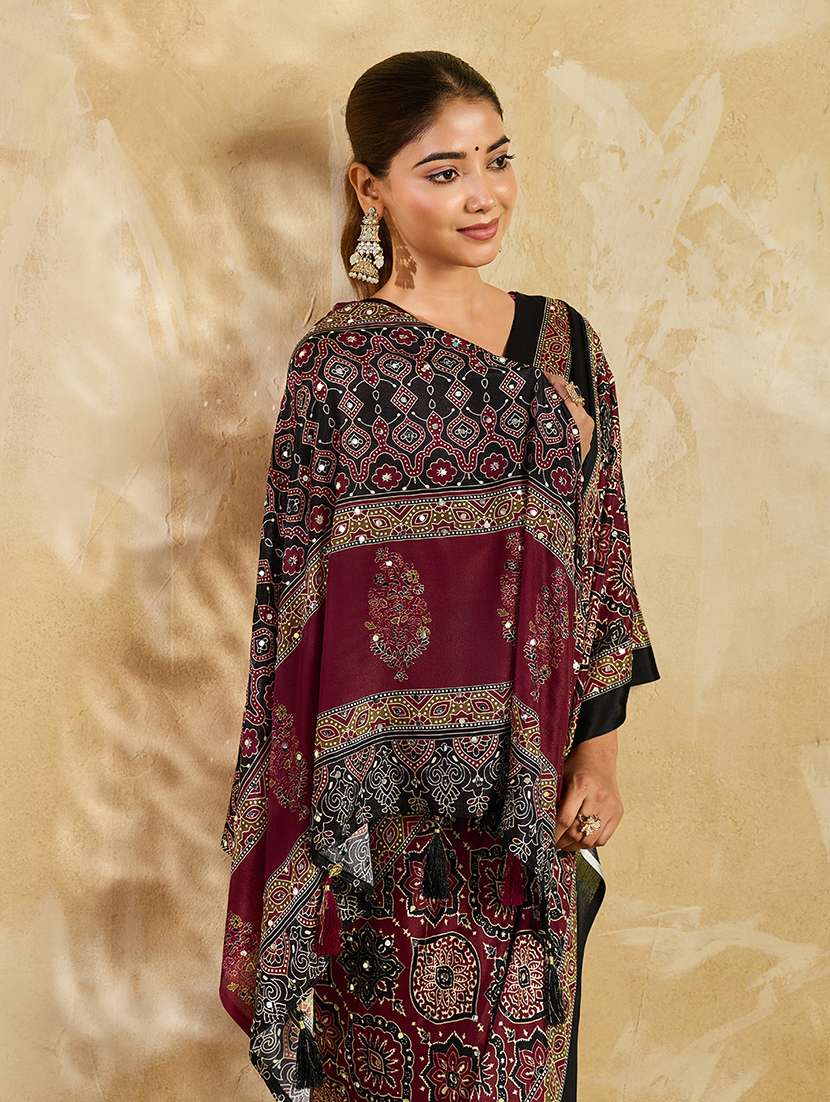Women Printed Casual Wear Saree With Blouse - 22695358 -  Standard Image - 1