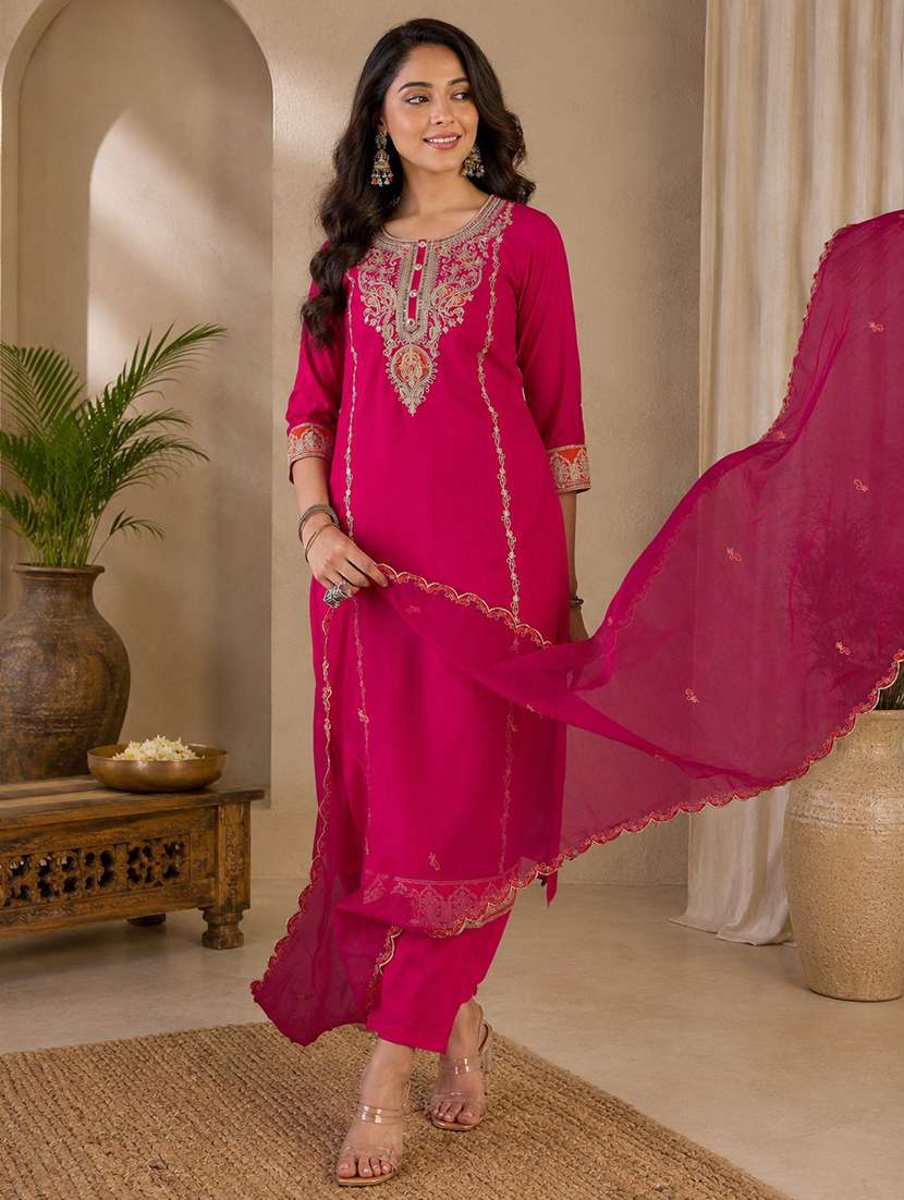 Women Embroidered Three Quarter Sleeves Kurta Pant Set With Dupatta - 22696783 -  Standard Image - 1