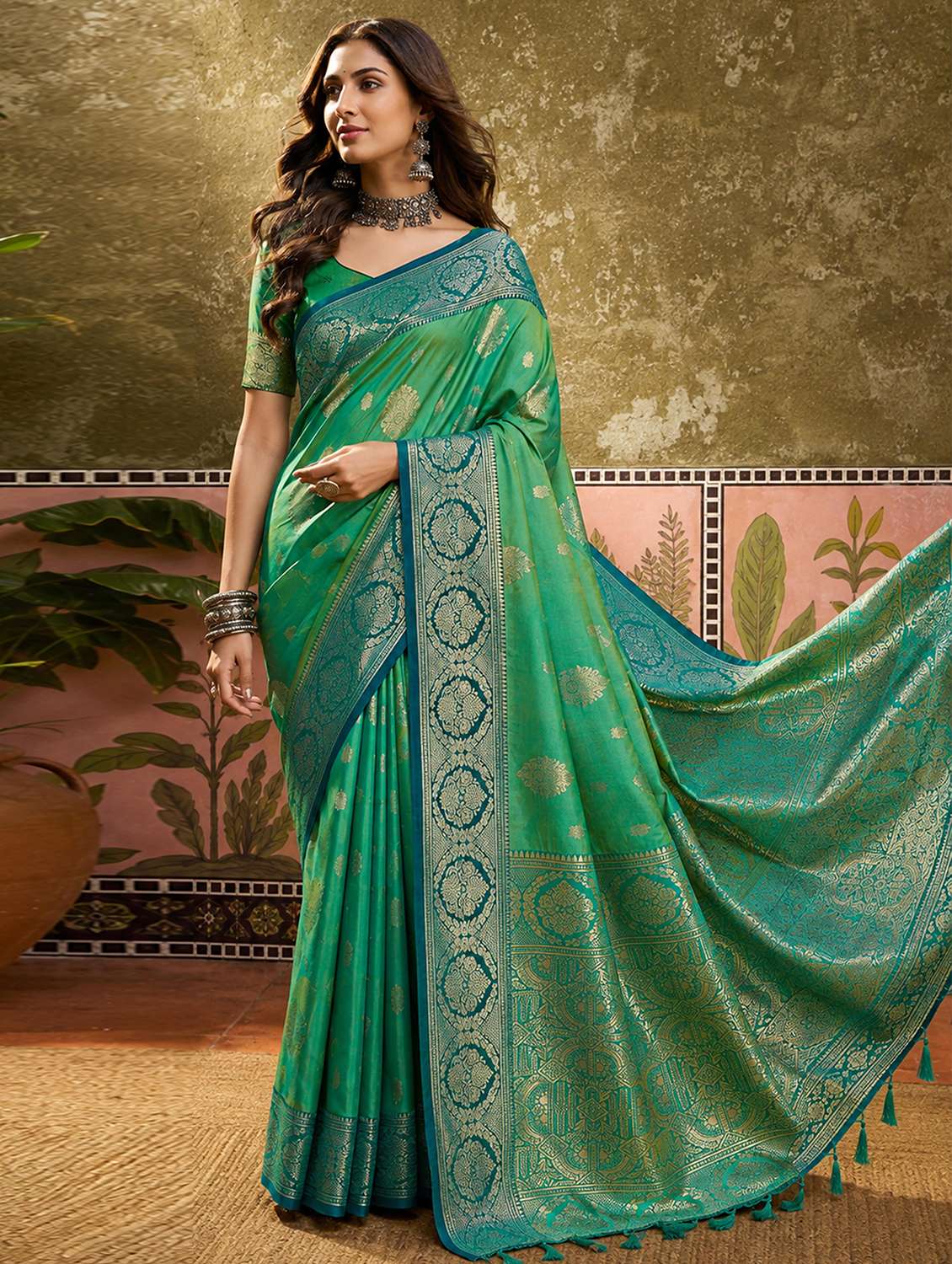 Women Self Design Banarasi Saree With Blouse - 22698831 -  Standard Image - 1