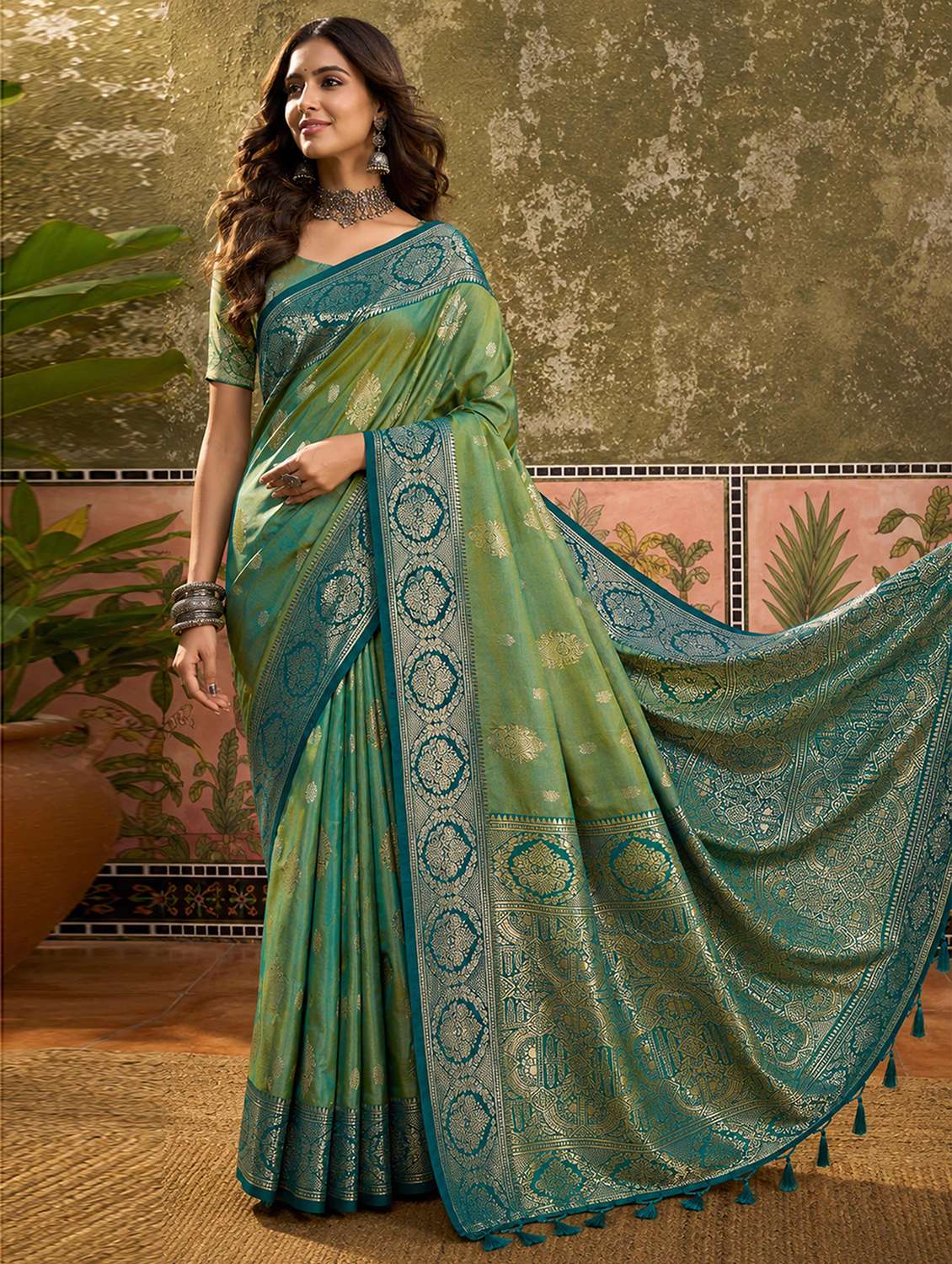 Women Self Design Banarasi Saree With Blouse - 22698833 -  Standard Image - 1