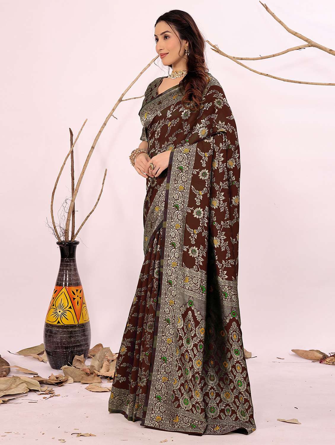 Women Self Design Banarasi Saree With Blouse - 22700645 -  Standard Image - 4