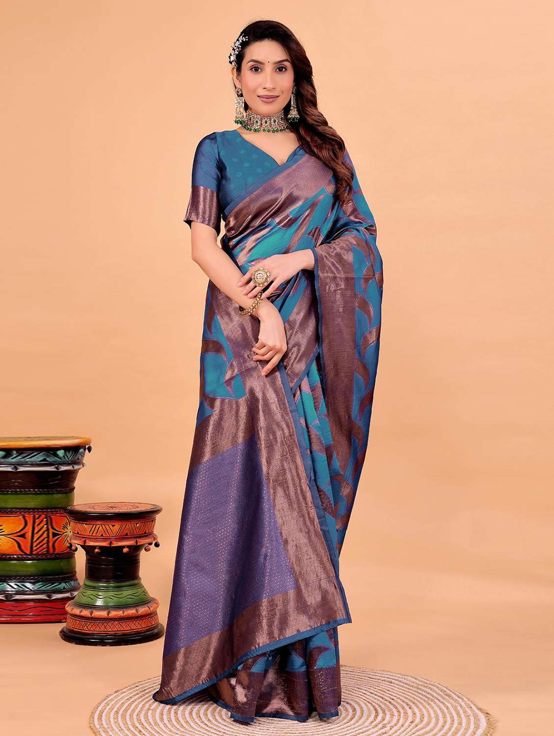 Women Self Design Banarasi Saree With Blouse - 22700764 -  Standard Image - 4