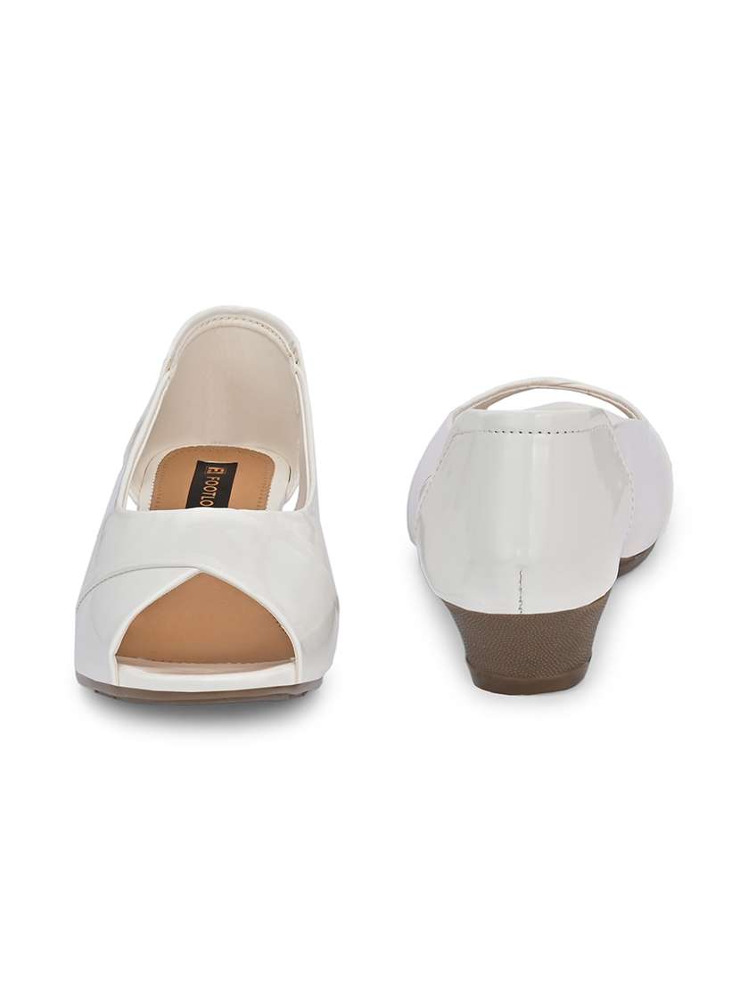 Women Solid Slip On Peep Toe Ballerina - 22701026 -  Standard Image - 4