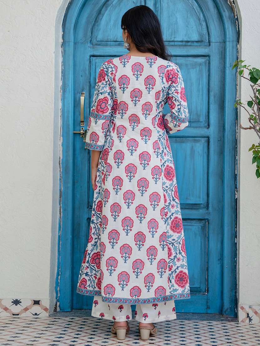 Women Printed Three Quarter Sleeve Kurta Palazzo With Dupatta Set - 22701522 -  Standard Image - 4