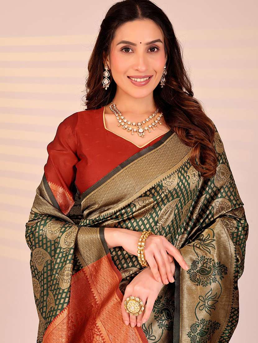 Women Self Design Banarasi Saree With Blouse - 22701858 -  Standard Image - 1