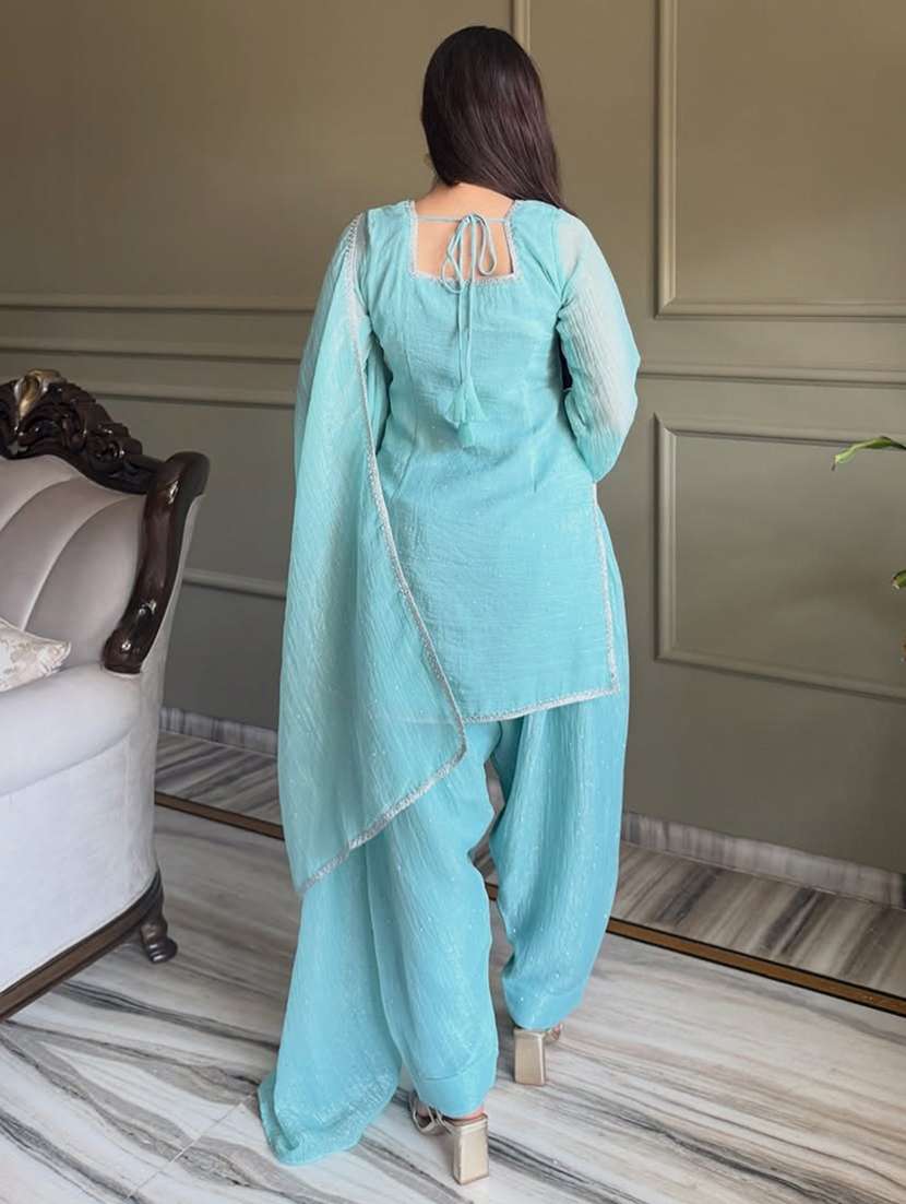 Women Self Design Long Sleeves Kurta Farshi Salwar Set With Dupatta - 22702333 -  Standard Image - 4